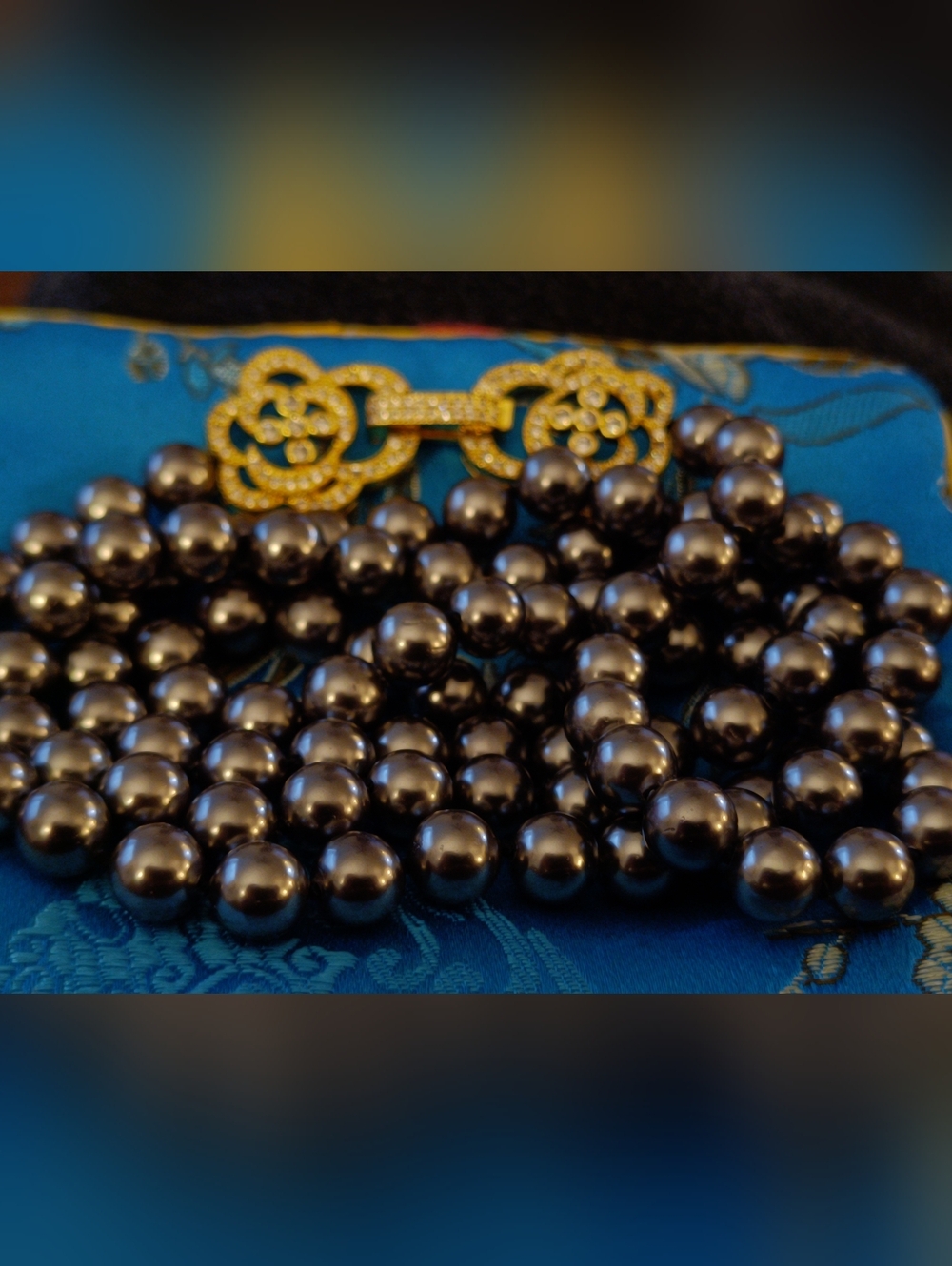 Gold-Accented Black Pearl Necklace - Elegant Women's Jewelry 24 Inches